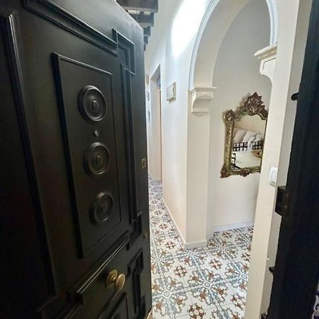 Gatu Casa Lola , " Preferente Mayores De 25 Anos Y Familias " 圣玛丽亚港 外观 照片